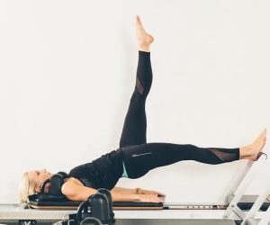 Pilates-reformer-shoulderbridge-push-out